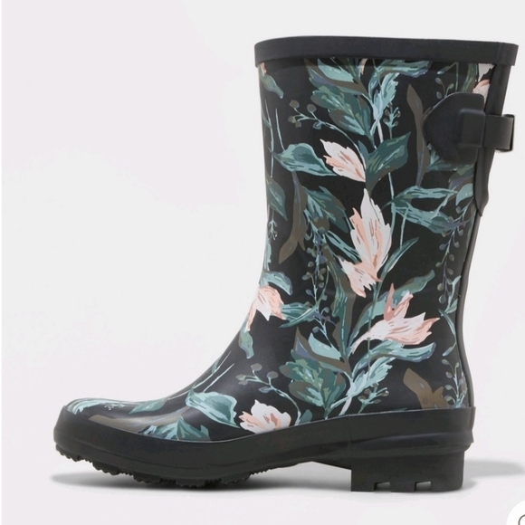 Size 6 & 7 | NWT - Women's Vicki Rubber Boots - A New Day - Black - Picture 4 of 8